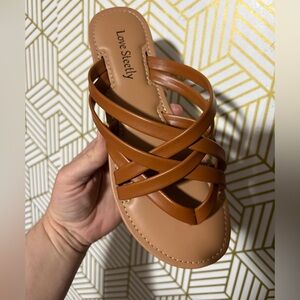 Love steetly sandals size 8